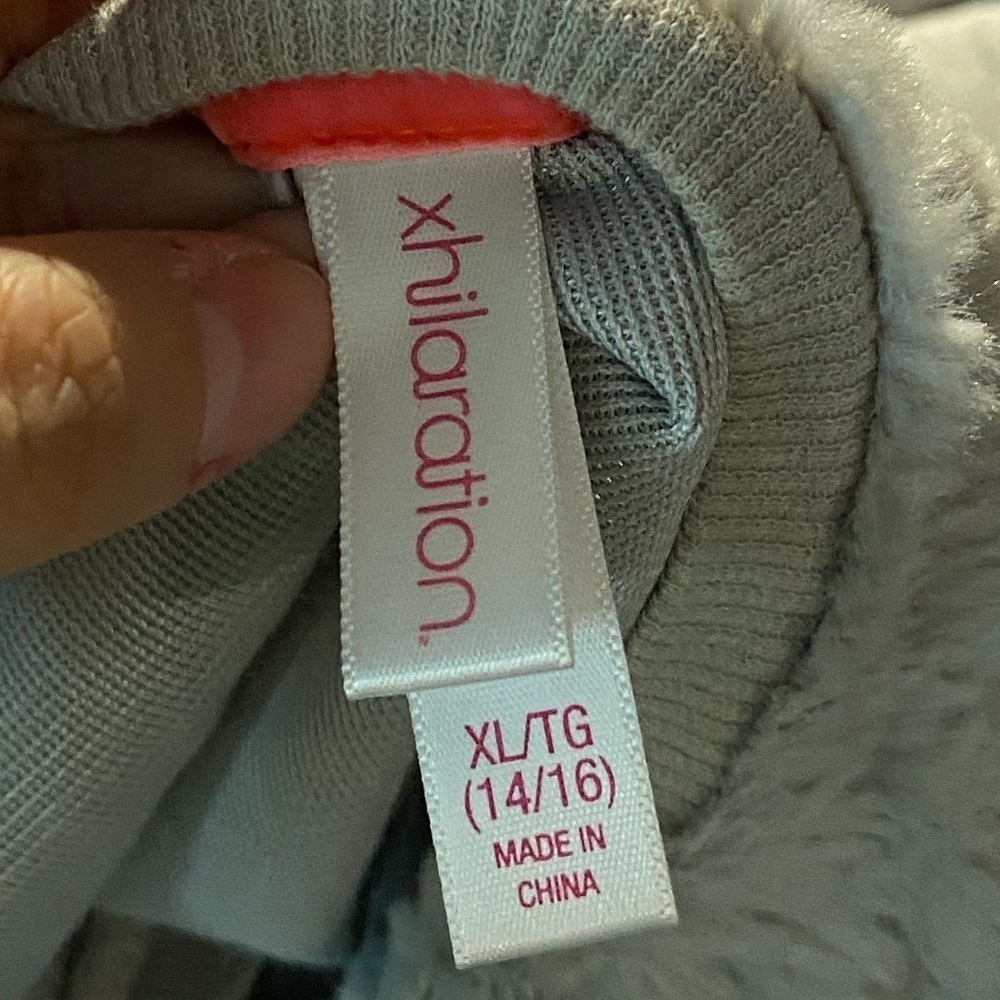 sweater - Picture 2 of 2